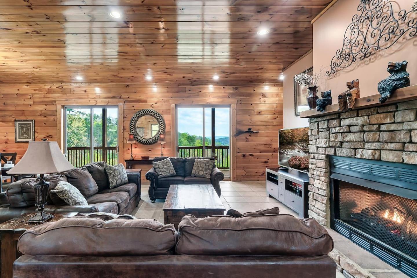 Top Mtn Views, Hottub, Games, 4 Suites, Pets Sevierville Exterior photo