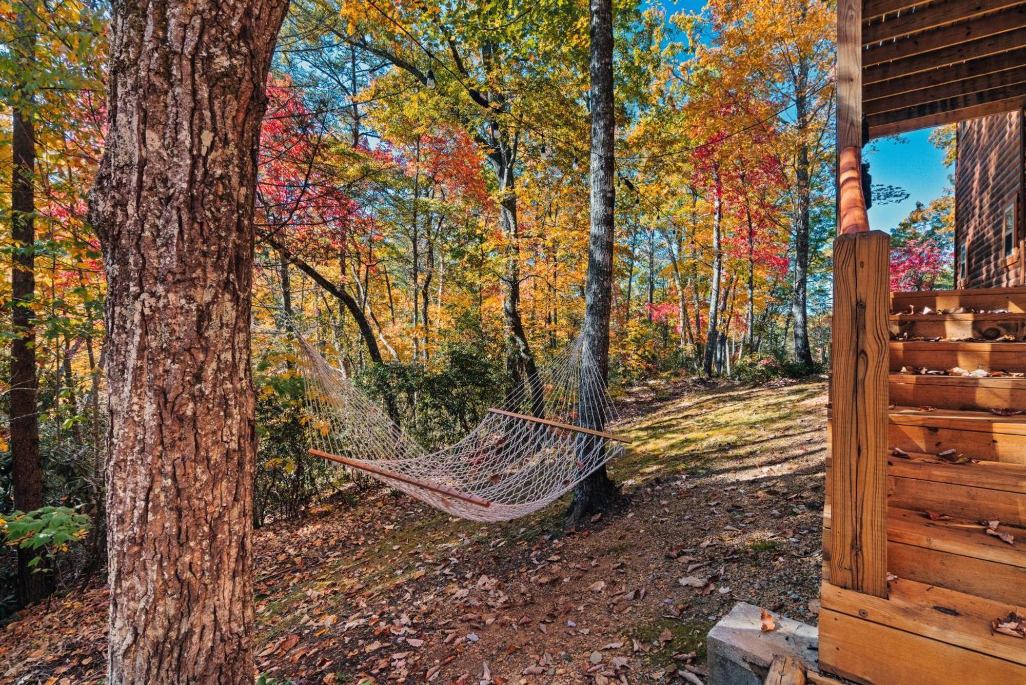 Top Mtn Views, Hottub, Games, 4 Suites, Pets Sevierville Exterior photo
